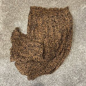 Gorgeous leopard print pleated skirt